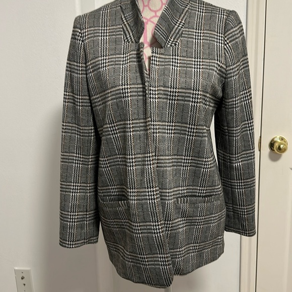 Soft surroundings, medium, petite plaid, blazer jersey material with pockets - Picture 1 of 6